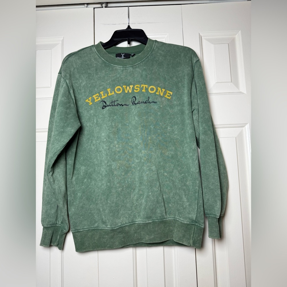 Yellowstone Dutton Ranch crew neck long sleeve sweatshirt